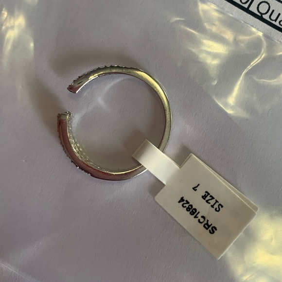 Ring - Picture 3 of 4